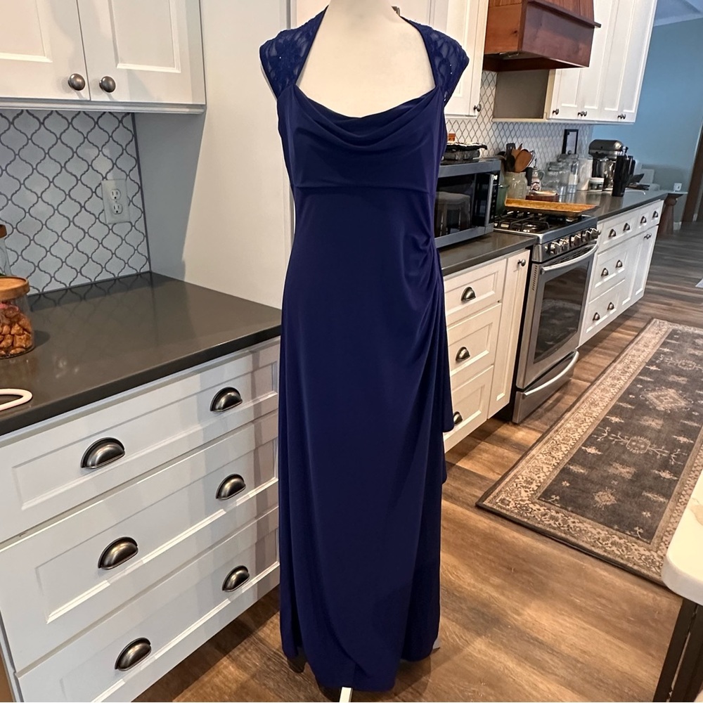R & M Richards Blue Lace Cap Sleeve Open Back Formal Evening Gown Prom Dress 10
